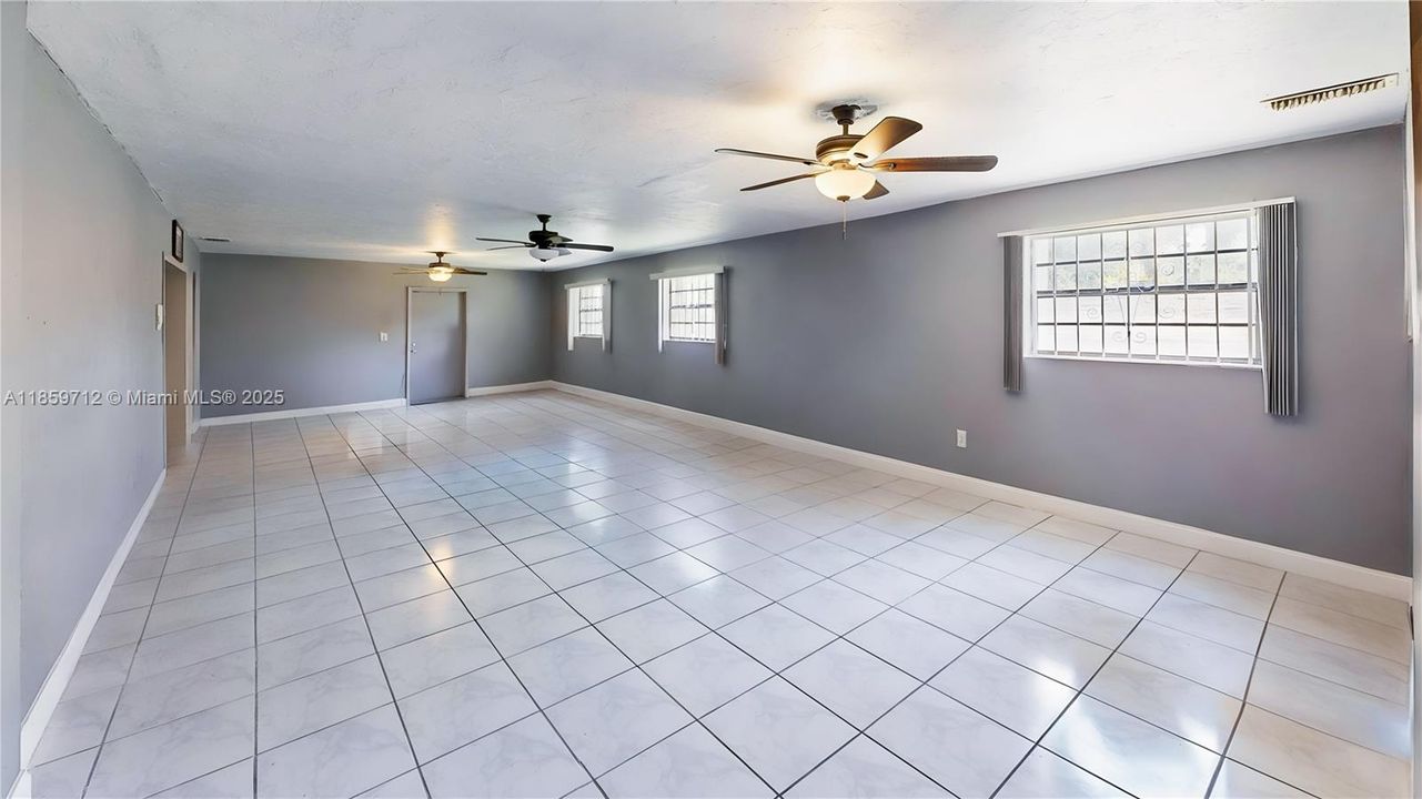 For Sale: $899,900 (7 beds, 3 baths, 5251 Square Feet)