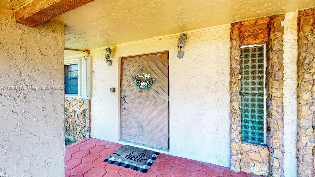 For Sale: $899,900 (7 beds, 3 baths, 5251 Square Feet)