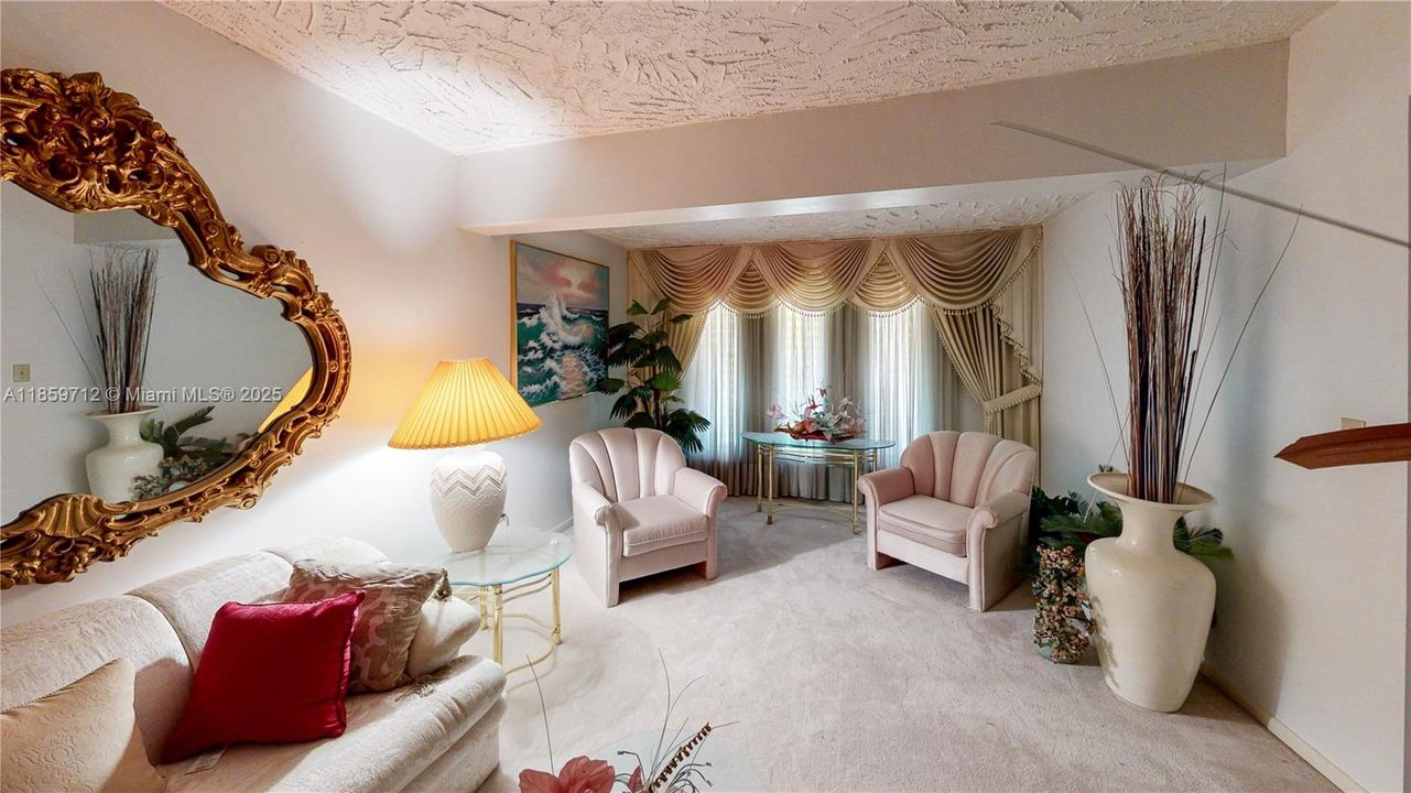 For Sale: $899,900 (7 beds, 3 baths, 5251 Square Feet)