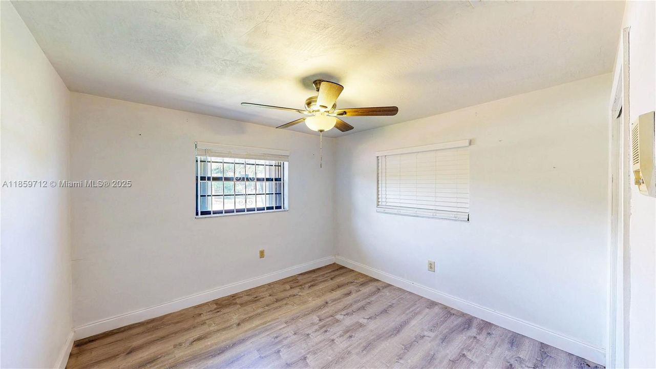 For Sale: $899,900 (7 beds, 3 baths, 5251 Square Feet)