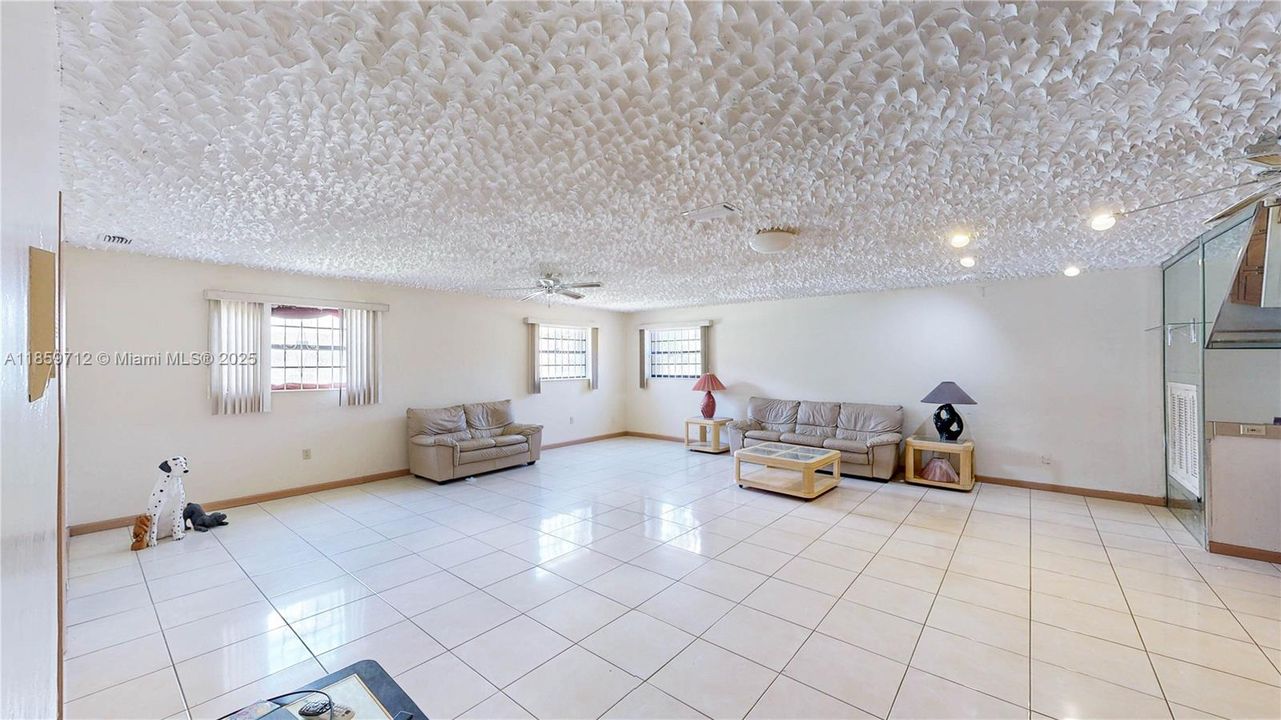 For Sale: $899,900 (7 beds, 3 baths, 5251 Square Feet)