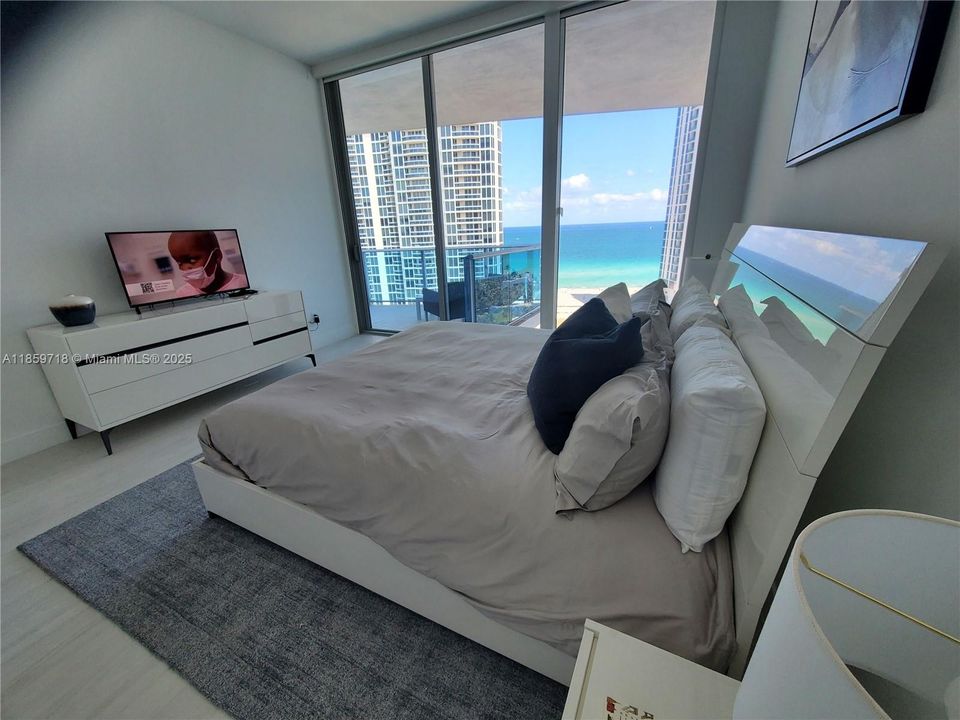 For Sale: $1,590,000 (2 beds, 2 baths, 0 Square Feet)