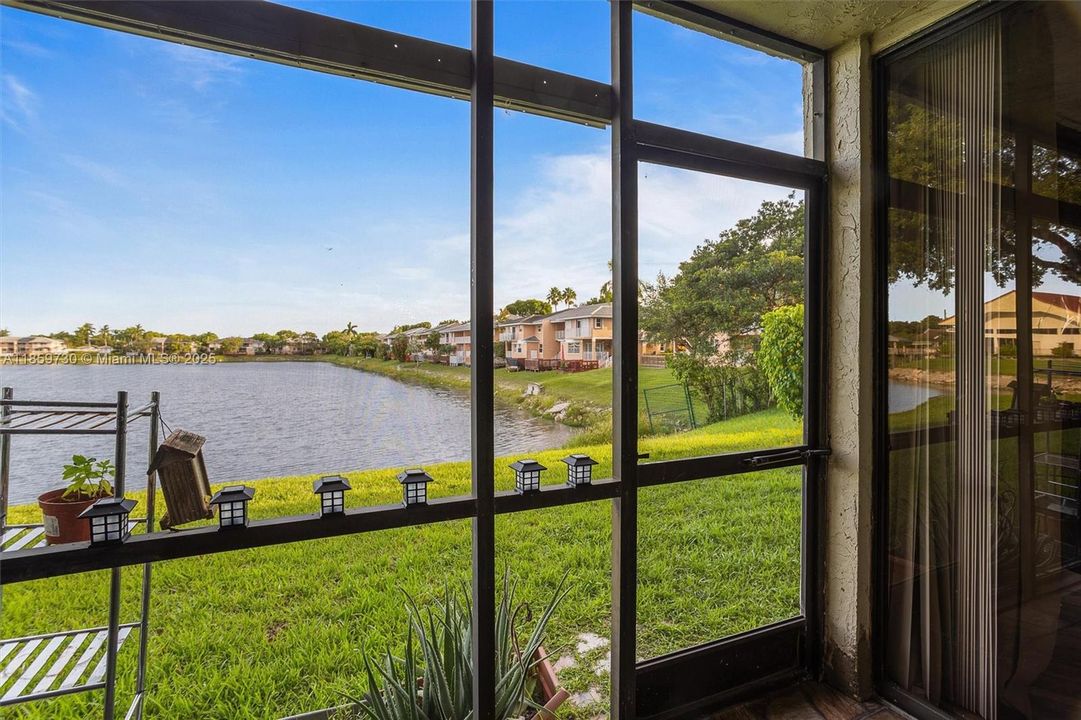 最近售出: $209,900 (2 贝兹, 2 浴室, 1075 平方英尺)