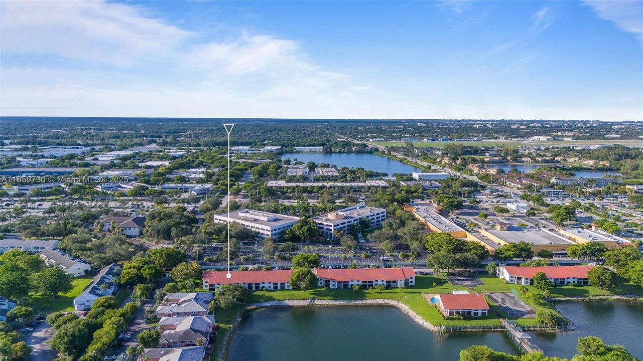 最近售出: $209,900 (2 贝兹, 2 浴室, 1075 平方英尺)