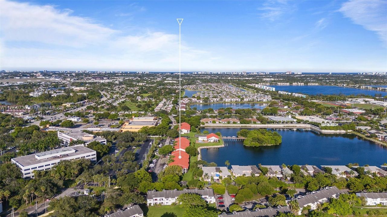 最近售出: $209,900 (2 贝兹, 2 浴室, 1075 平方英尺)