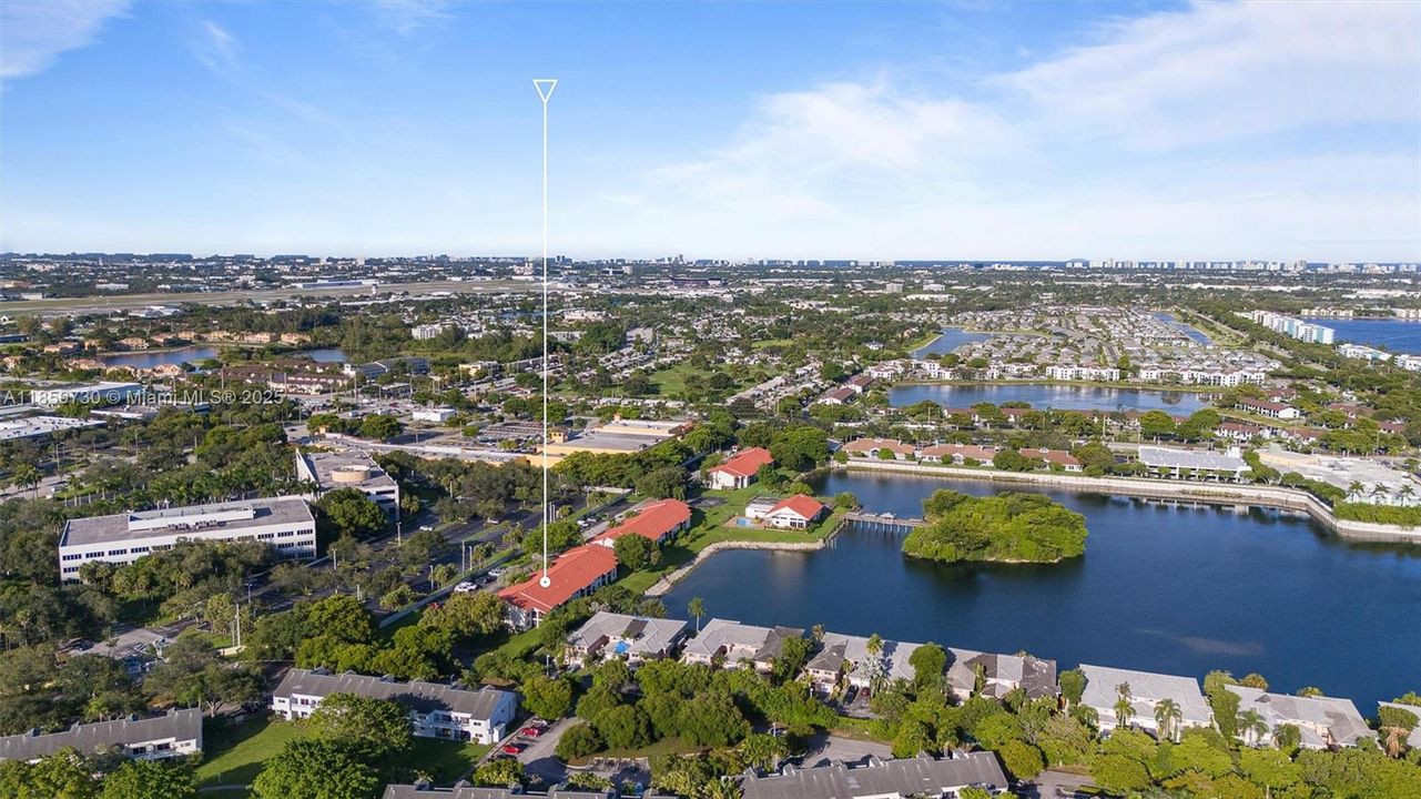 最近售出: $209,900 (2 贝兹, 2 浴室, 1075 平方英尺)