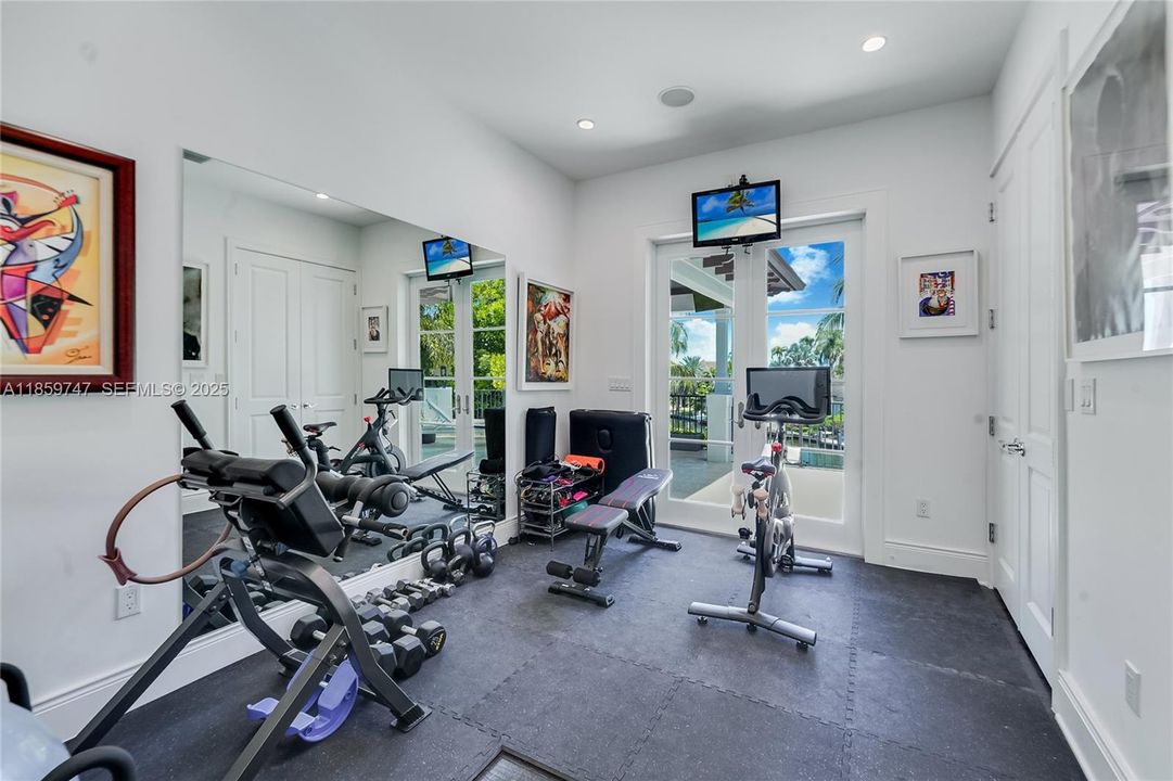 En Venta: $8,750,000 (6 camas, 6 baños, 4980 Pies cuadrados)