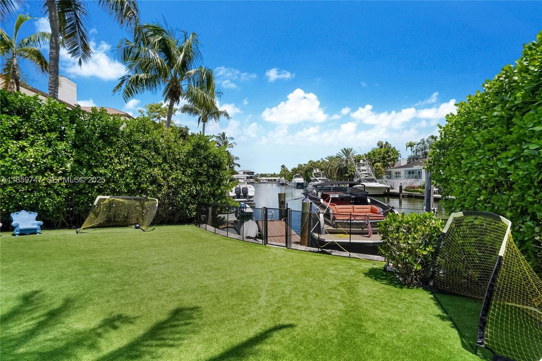En Venta: $8,750,000 (6 camas, 6 baños, 4980 Pies cuadrados)