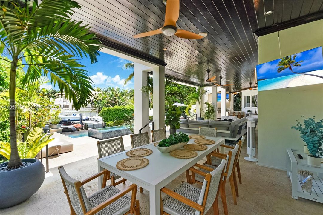 En Venta: $8,750,000 (6 camas, 6 baños, 4980 Pies cuadrados)