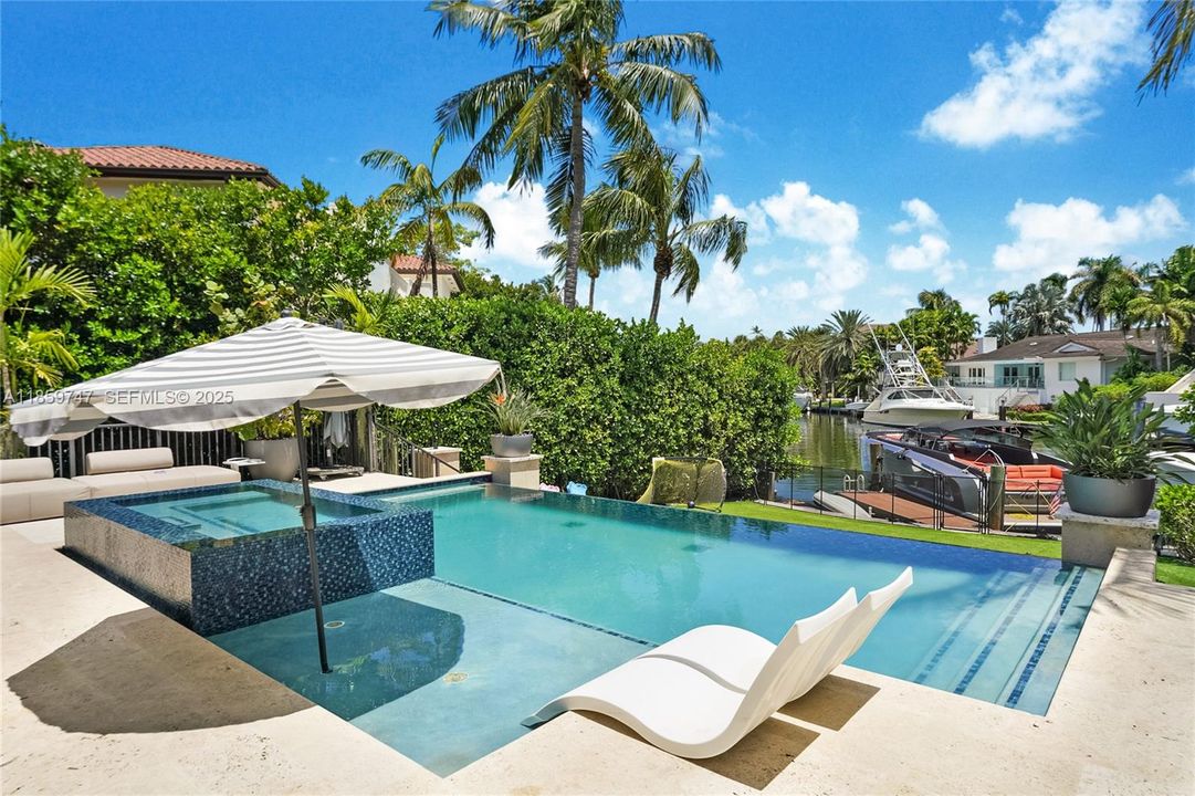 En Venta: $8,750,000 (6 camas, 6 baños, 4980 Pies cuadrados)