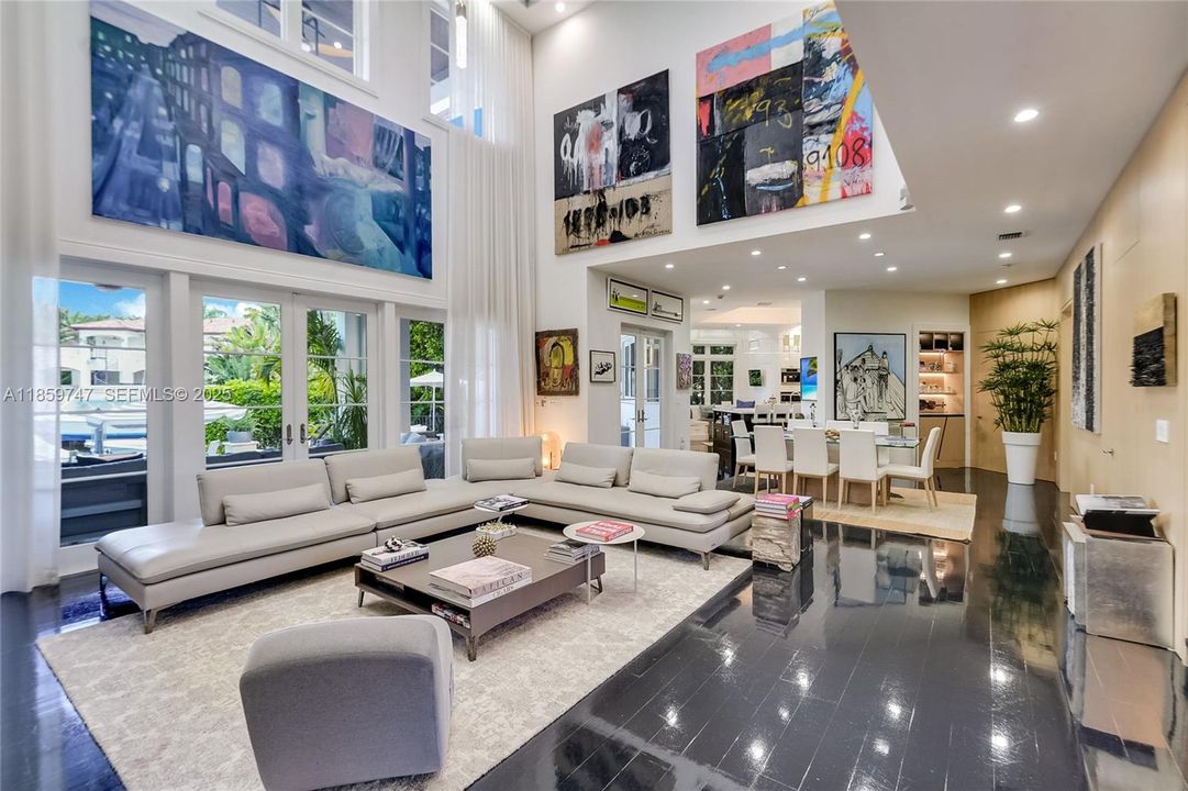 En Venta: $8,750,000 (6 camas, 6 baños, 4980 Pies cuadrados)
