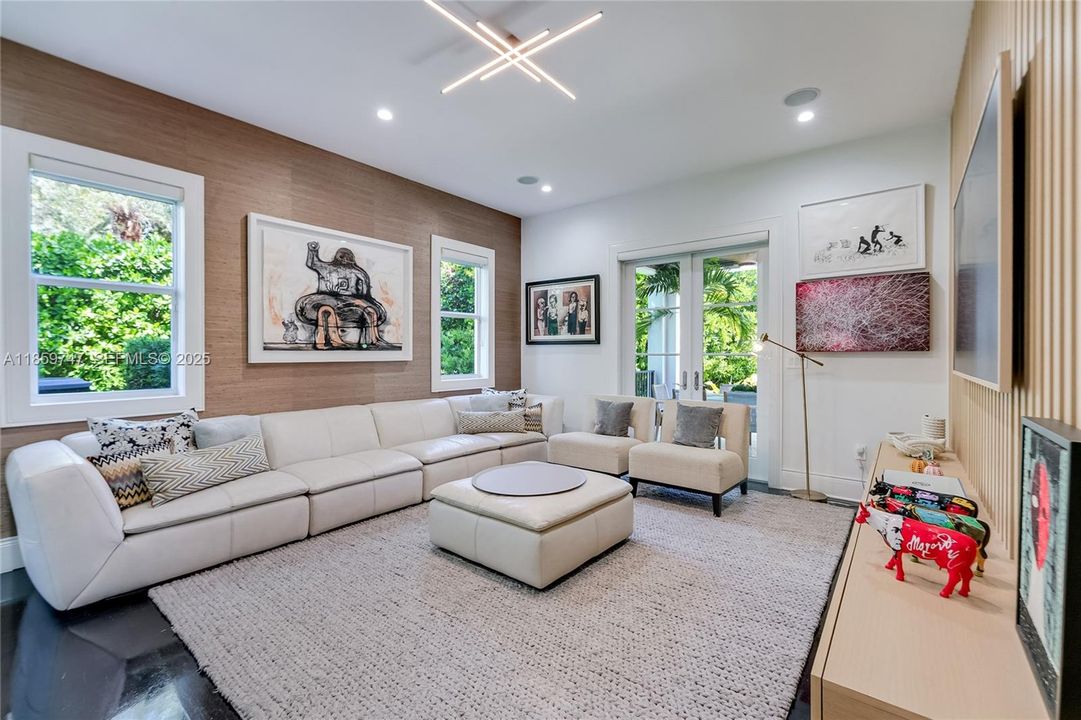 En Venta: $8,750,000 (6 camas, 6 baños, 4980 Pies cuadrados)
