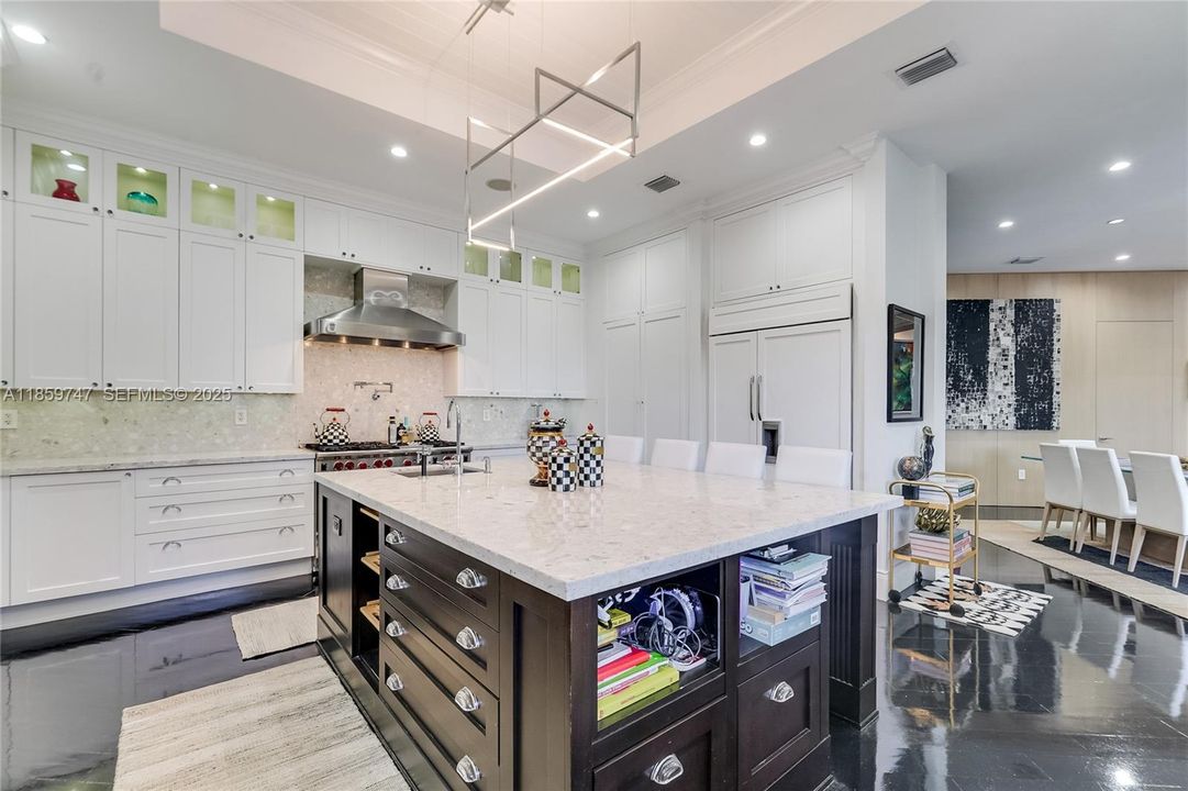En Venta: $8,750,000 (6 camas, 6 baños, 4980 Pies cuadrados)