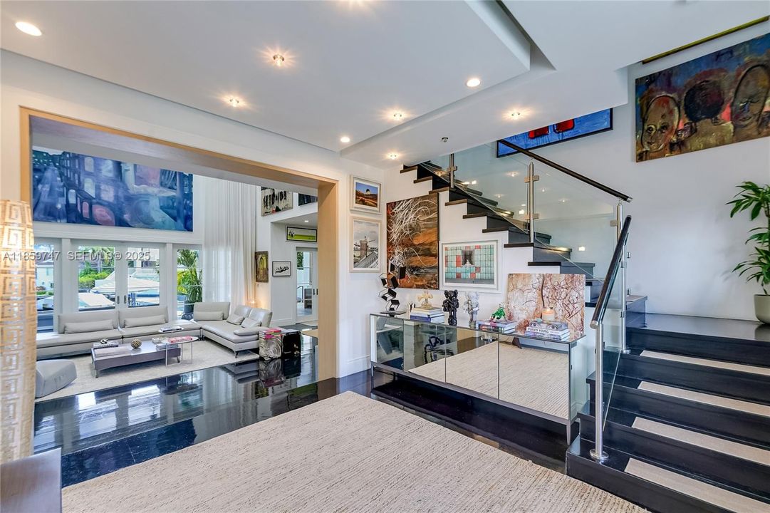 En Venta: $8,750,000 (6 camas, 6 baños, 4980 Pies cuadrados)