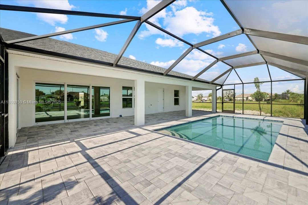 Active With Contract: $519,900 (4 beds, 3 baths, 2127 Square Feet)