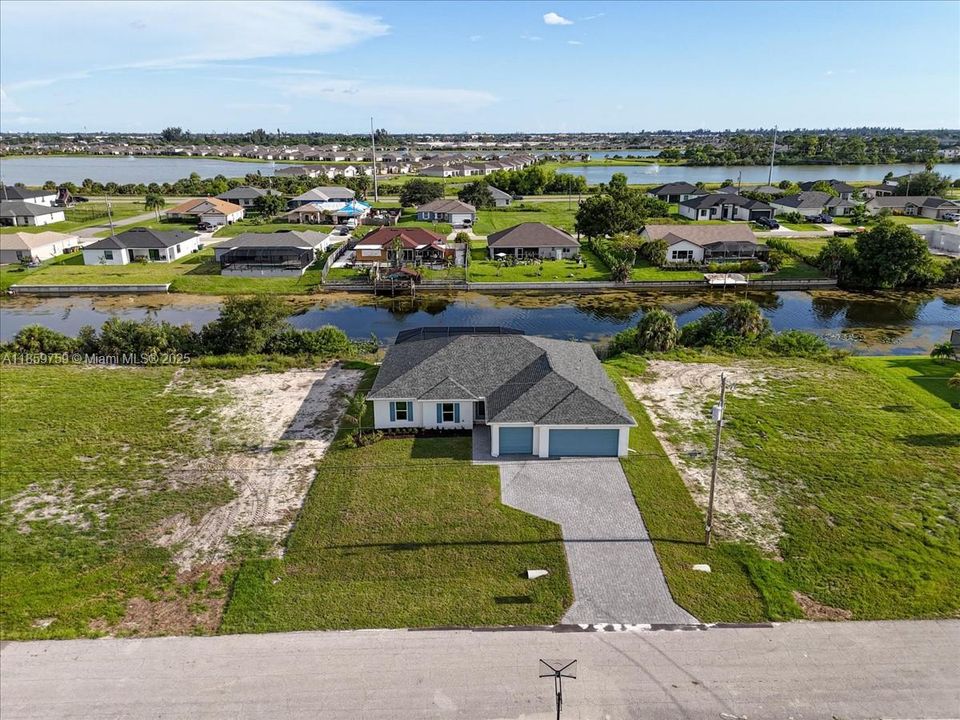 Active With Contract: $519,900 (4 beds, 3 baths, 2127 Square Feet)