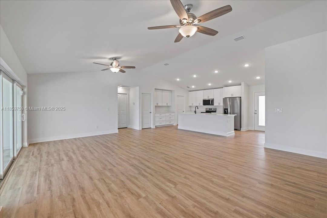 Active With Contract: $519,900 (4 beds, 3 baths, 2127 Square Feet)