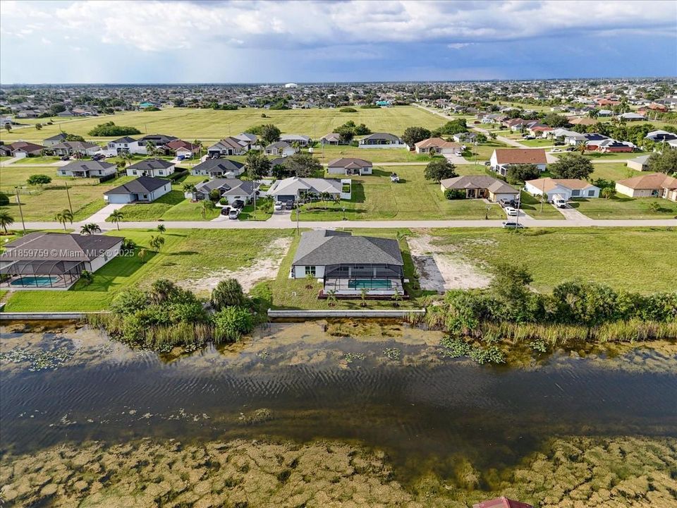 Active With Contract: $519,900 (4 beds, 3 baths, 2127 Square Feet)