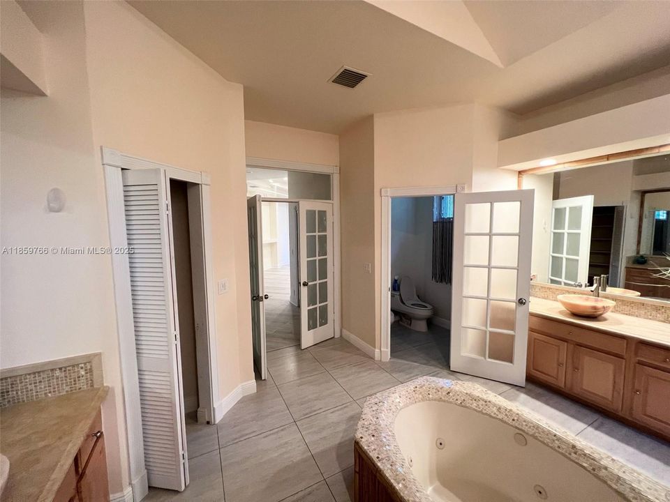 最近租的: $6,500 (4 贝兹, 4 浴室, 3342 平方英尺)