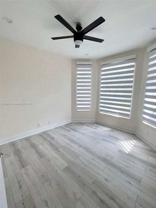 最近租的: $6,500 (4 贝兹, 4 浴室, 3342 平方英尺)