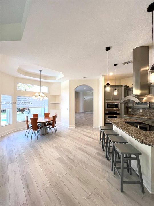 最近租的: $6,500 (4 贝兹, 4 浴室, 3342 平方英尺)