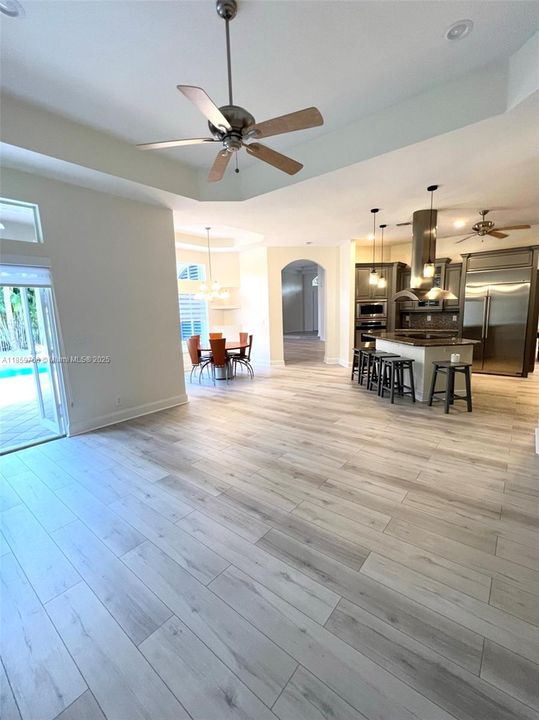 最近租的: $6,500 (4 贝兹, 4 浴室, 3342 平方英尺)