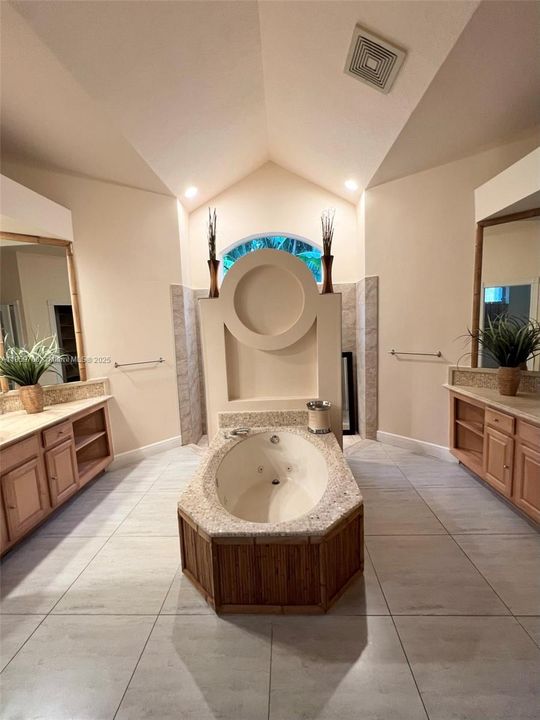 最近租的: $6,500 (4 贝兹, 4 浴室, 3342 平方英尺)