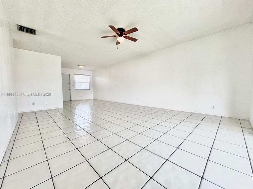 En Venta: $170,000 (1 camas, 1 baños, 720 Pies cuadrados)