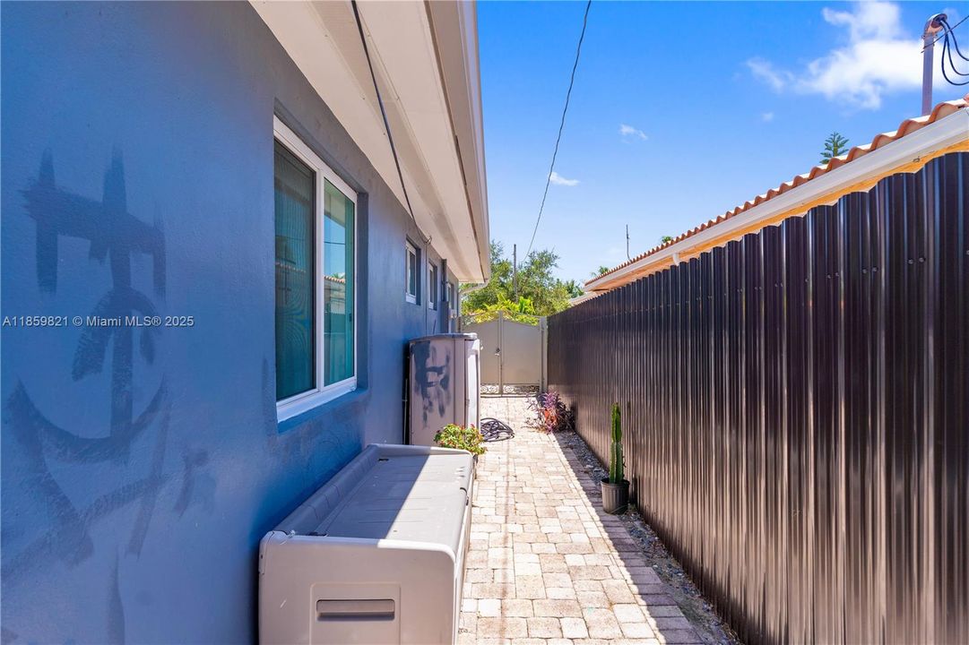 На продажу: $1,000,000 (3 спален, 2 ванн, 1579 Квадратных фут)