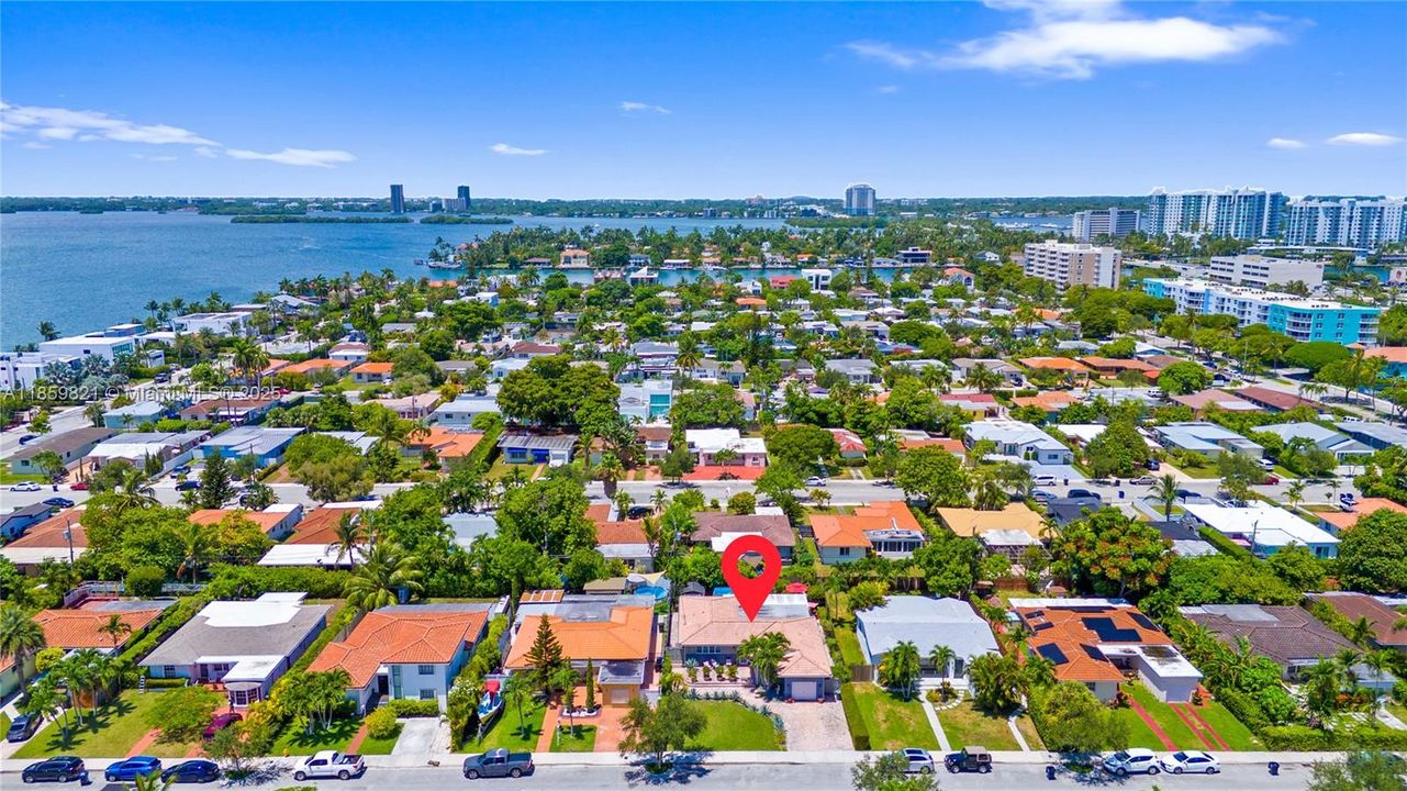 На продажу: $1,000,000 (3 спален, 2 ванн, 1579 Квадратных фут)