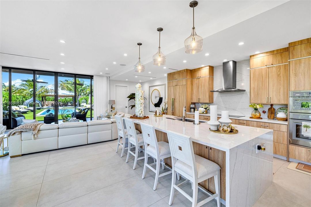 Active With Contract: $1,850,000 (4 beds, 5 baths, 3385 Square Feet)