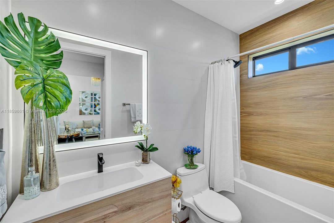 Active With Contract: $1,850,000 (4 beds, 5 baths, 3385 Square Feet)