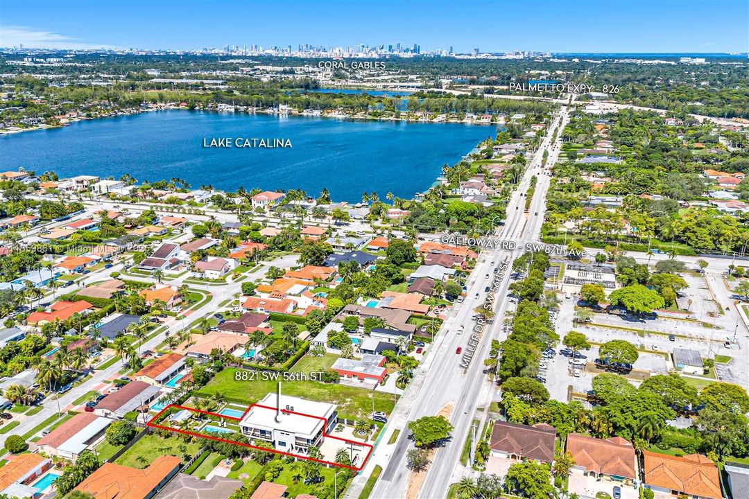 Active With Contract: $1,850,000 (4 beds, 5 baths, 3385 Square Feet)