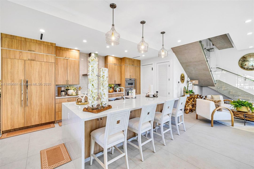 Active With Contract: $1,850,000 (4 beds, 5 baths, 3385 Square Feet)