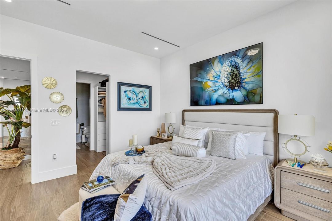 Active With Contract: $1,850,000 (4 beds, 5 baths, 3385 Square Feet)