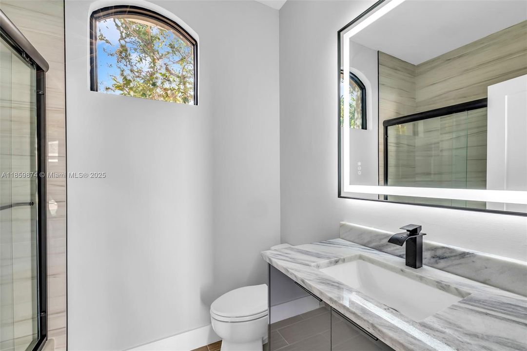 For Sale: $2,399,000 (7 beds, 5 baths, 4029 Square Feet)