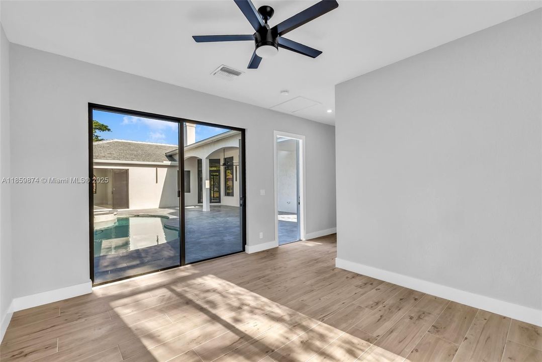 For Sale: $2,399,000 (7 beds, 5 baths, 4029 Square Feet)