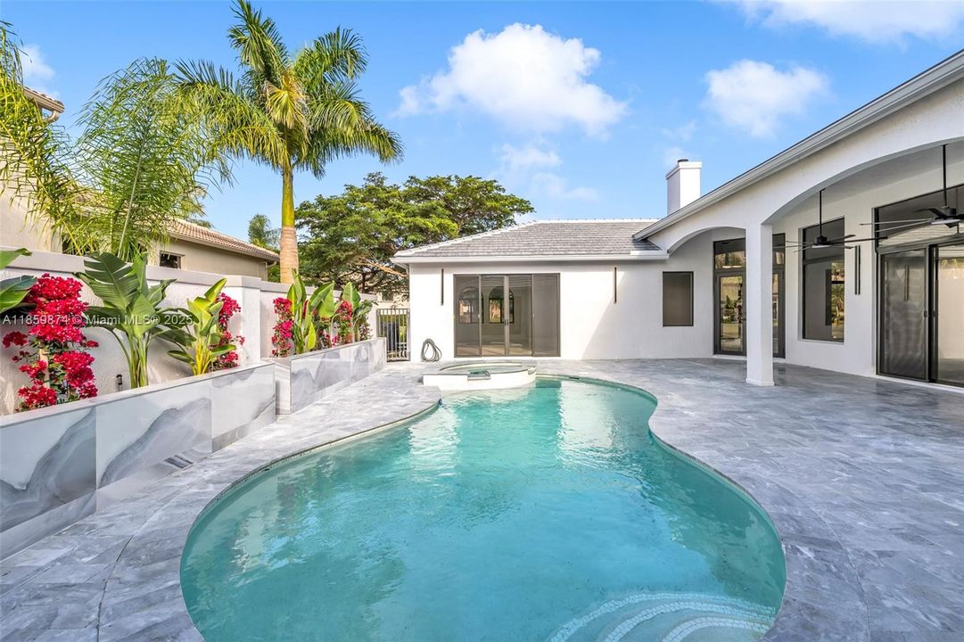 For Sale: $2,399,000 (7 beds, 5 baths, 4029 Square Feet)