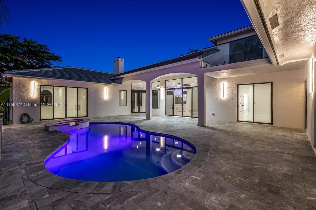 For Sale: $2,399,000 (7 beds, 5 baths, 4029 Square Feet)