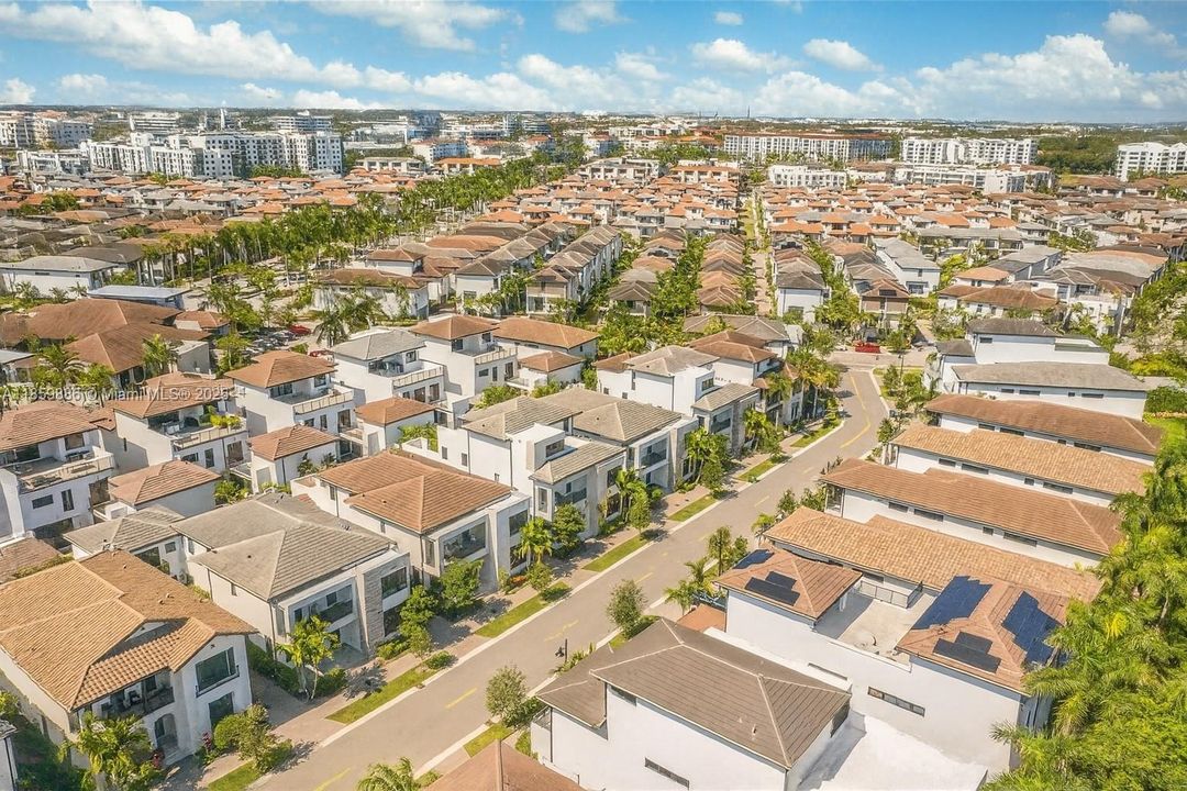 For Sale: $2,100,000 (4 beds, 4 baths, 3996 Square Feet)