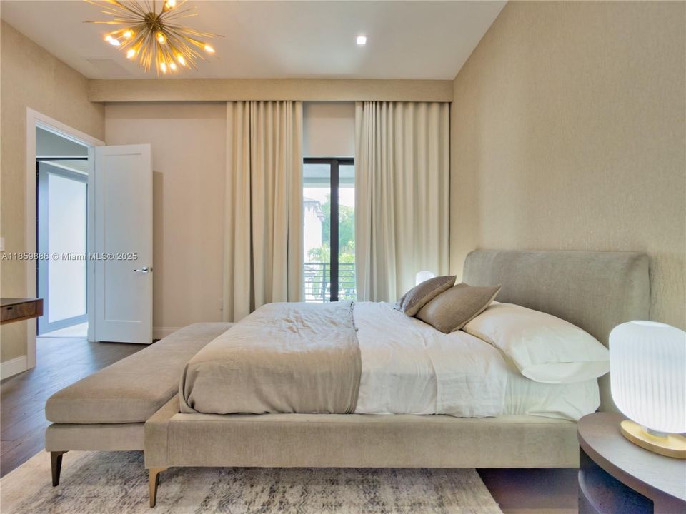 For Sale: $2,100,000 (4 beds, 4 baths, 3996 Square Feet)