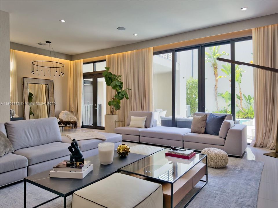 For Sale: $2,100,000 (4 beds, 4 baths, 3996 Square Feet)