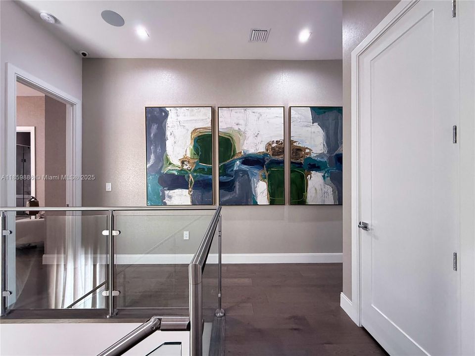 For Sale: $2,100,000 (4 beds, 4 baths, 3996 Square Feet)