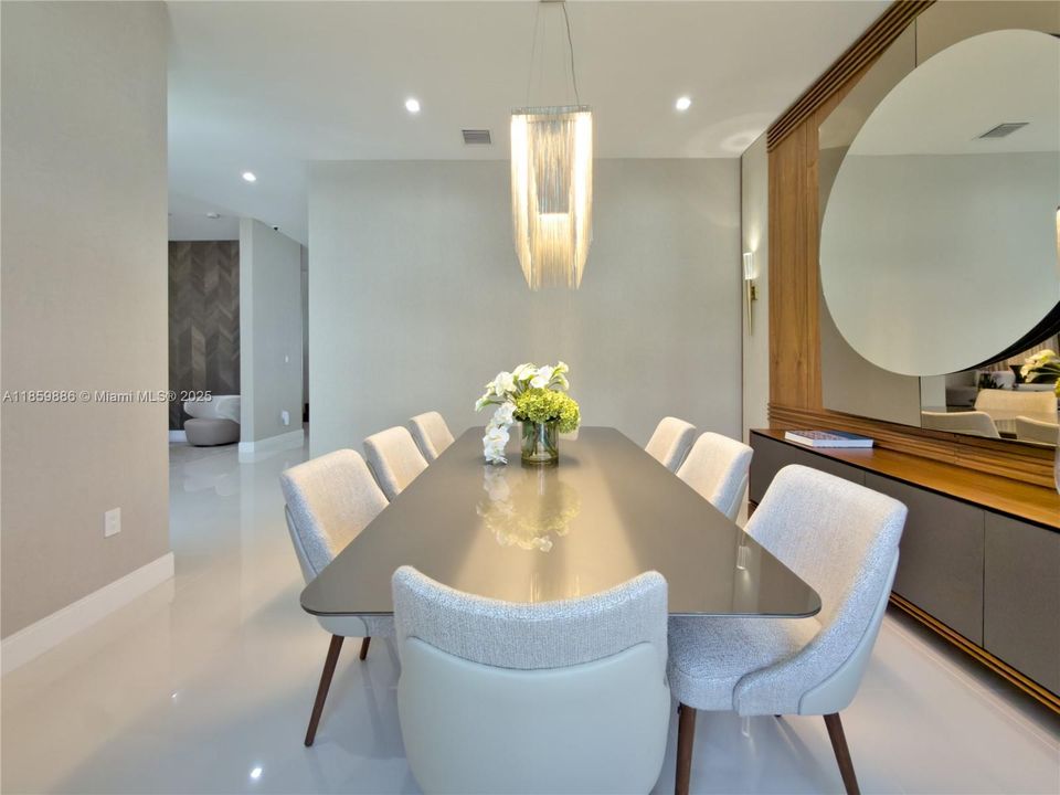 For Sale: $2,100,000 (4 beds, 4 baths, 3996 Square Feet)