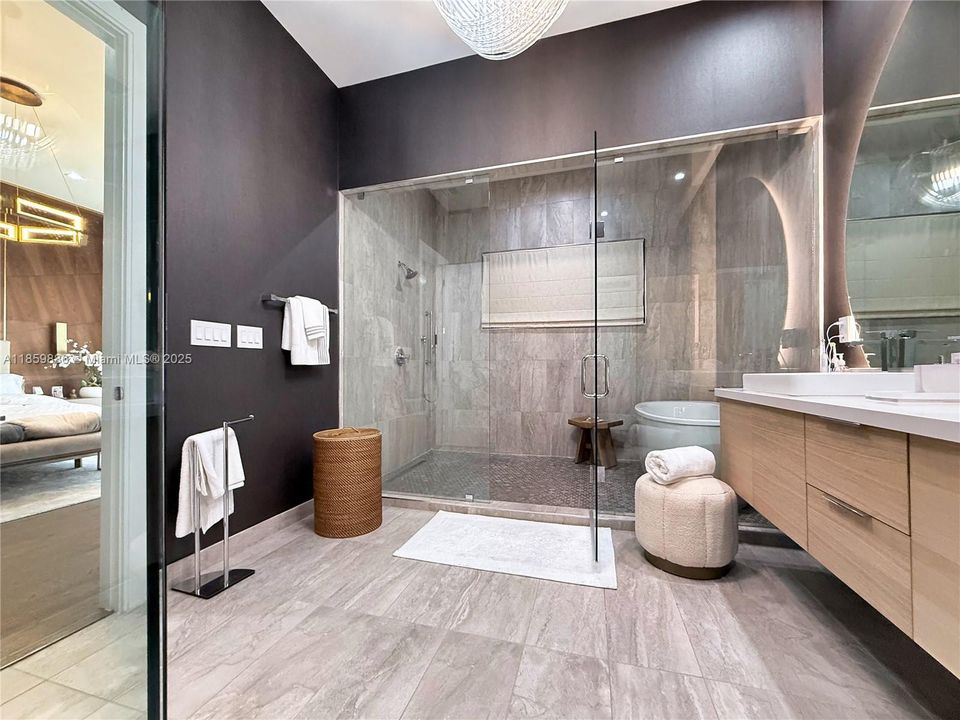 For Sale: $2,100,000 (4 beds, 4 baths, 3996 Square Feet)