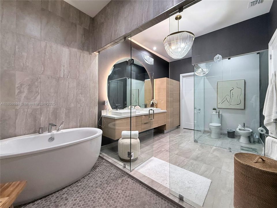 For Sale: $2,100,000 (4 beds, 4 baths, 3996 Square Feet)