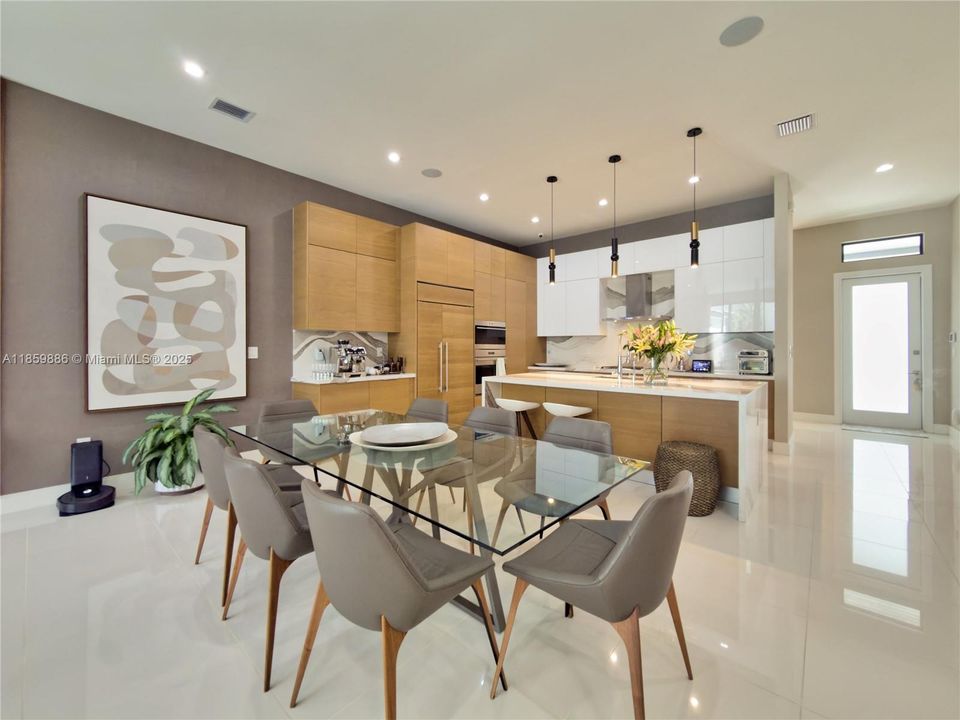 For Sale: $2,100,000 (4 beds, 4 baths, 3996 Square Feet)