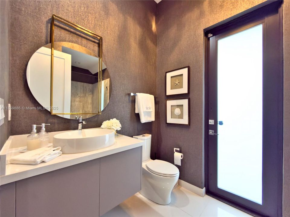 For Sale: $2,100,000 (4 beds, 4 baths, 3996 Square Feet)