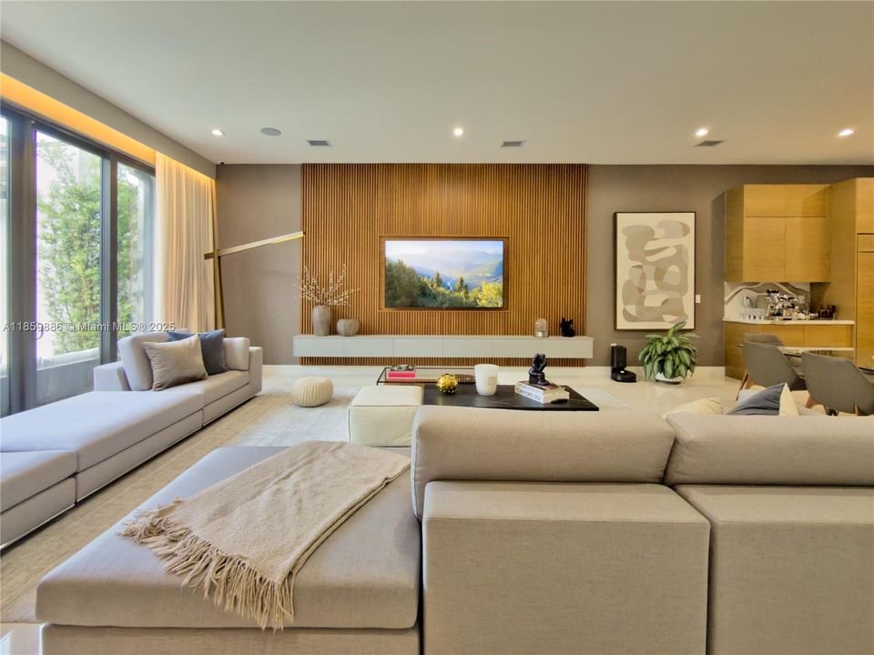 For Sale: $2,100,000 (4 beds, 4 baths, 3996 Square Feet)