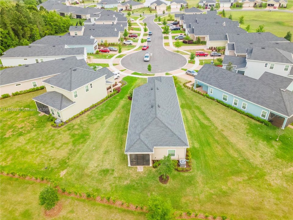 For Rent: $2,230 (4 beds, 2 baths, 1893 Square Feet)